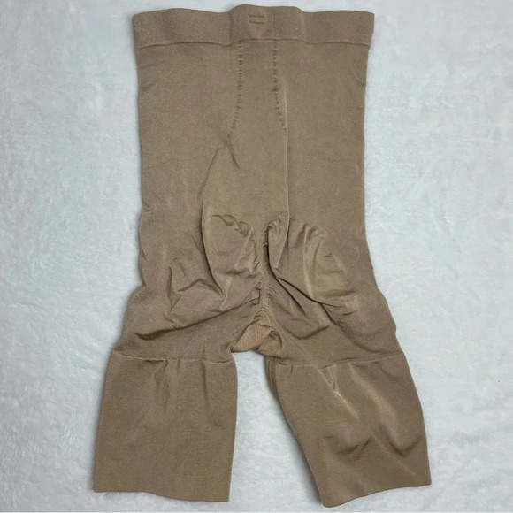 Spanx Focused Firmer High Rise Mid Thigh Shaper Shorts - Picture 3 of 5